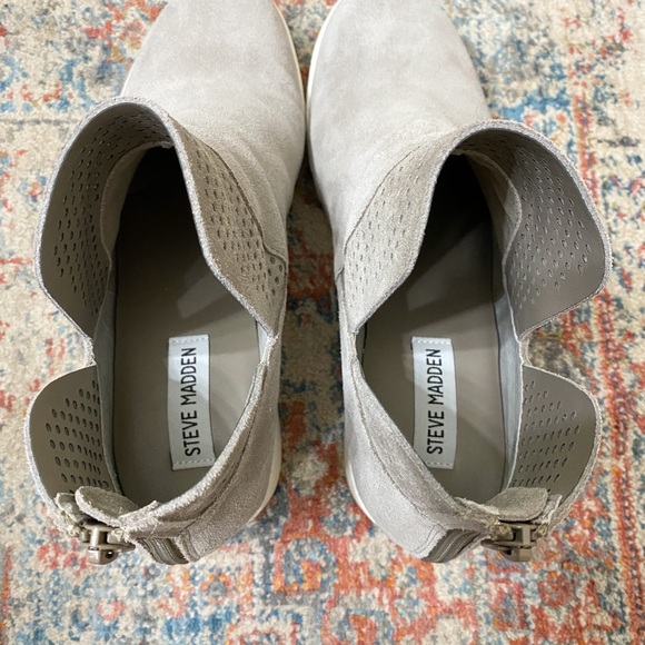 Gray suede booties sneakers - Picture 2 of 5